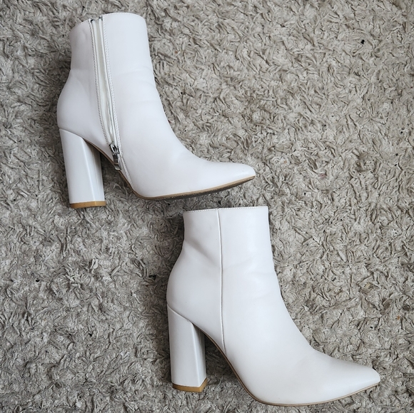 Shein 70s White Heeled Boots - Picture 1 of 7